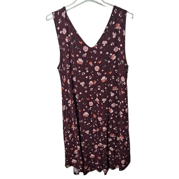 Maurices 0x Women 14W Maroon Floral Spring Lightweight Stretch Shift Dress - Picture 2 of 5